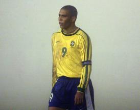 R9